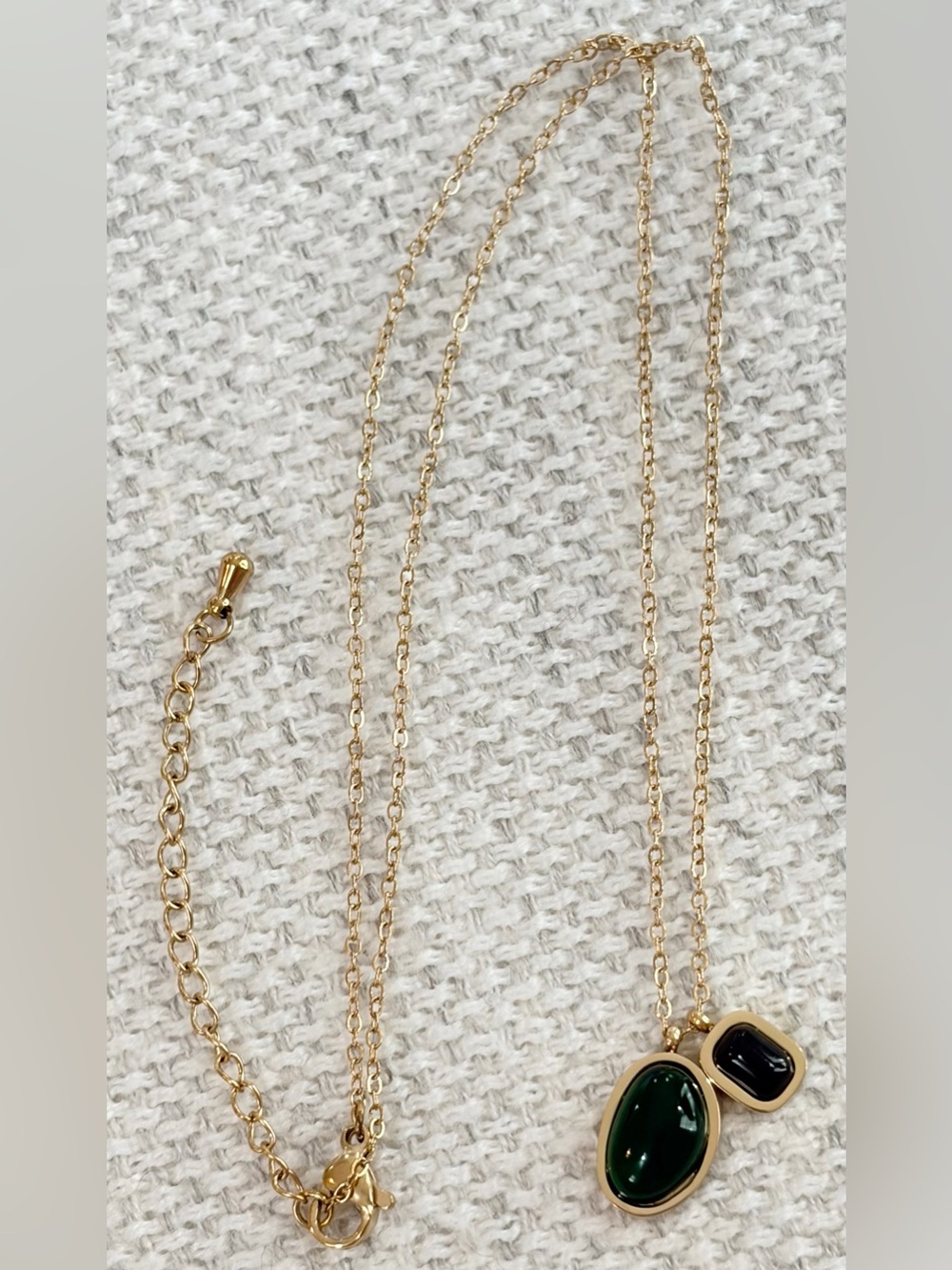 NWOT unbranded Gold Double Pendant Necklace with Green and Black Stones
